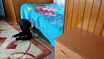 Play My stepsister stuck in ben and i fuck her creamy pussy and cum inside. Oliver Strelly