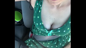 Play Slut wife drives around fucking herself until she cums