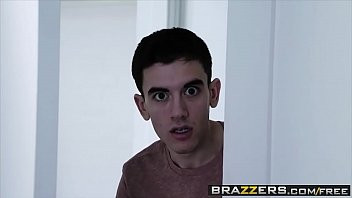 Play Brazzers - Moms in control - (Kendall Woods, Nino Polla) - Trailer preview