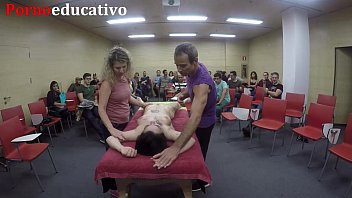 Play Clase 3 de masaje erótico anal