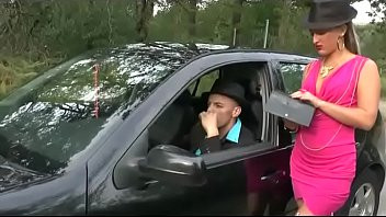 Play Hot girl forced by gangsters and the wife of boss