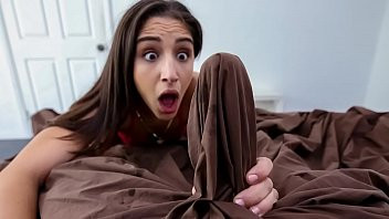 Play Horny Stepsister Can't Resist Her Brother's Morning Wood (Abella Danger)