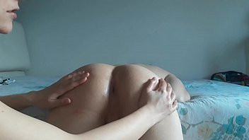 Play Iliketobeaslut - I want to play with my oily fingers in his ass