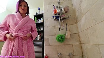 Play Son Guilt Trips Mom Into Sponge Bath