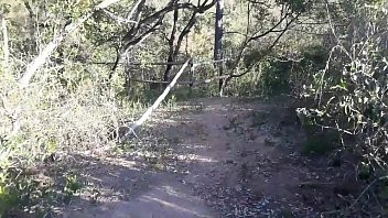 Play Fui gozar na cachoeira!! O Bruxo Fire veio me filmar!! Um turista nós flagrou !! Tive que Foder com os 2 !!! Veja vídeo Completo no Xvideos RED!!