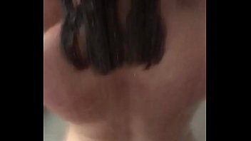 Play Amateur fucking in shower