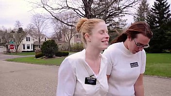 Play MormonGirlz: meet the teen missionaries!