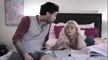 Play Steptsister caught brother masturbating