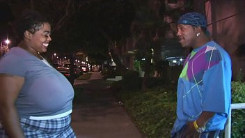 Play Ebony BBW gets picked up & Comes back for the dick