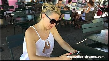 Play Flashing my body in public in Montpellier