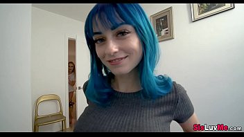 Play Blue Haired chick has a tight hole