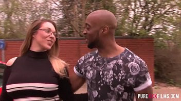 Play BBC fucks white slut in toilet in a pub